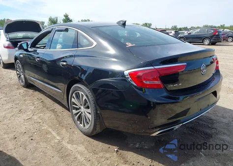 2017 Buick Lacrosse Essence z USA, uszkodzony, nr VIN 1G4ZP5SS4HU160767